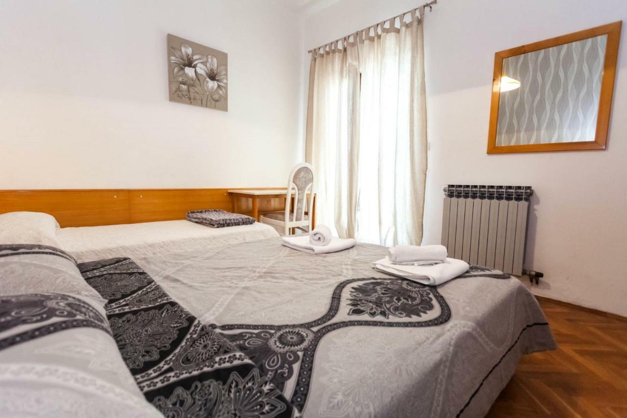Apartments & Room Diana Pakoštane Zimmer foto