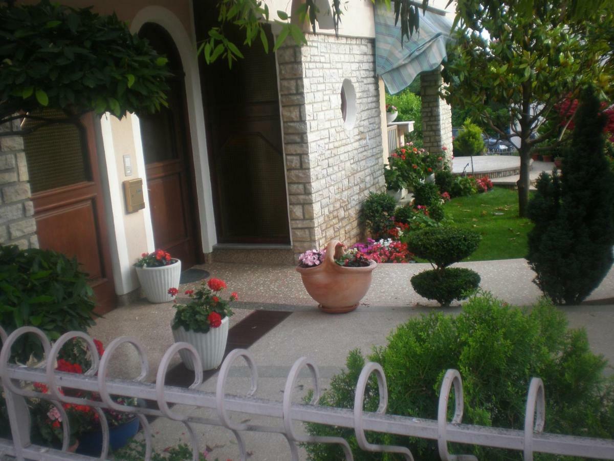 Apartments & Room Diana Pakoštane Exterior foto